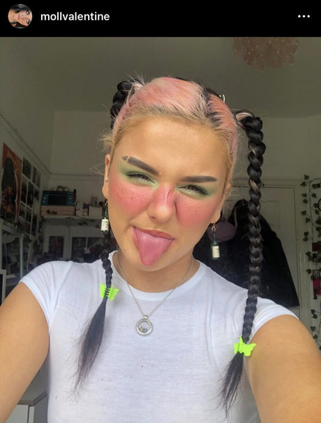 Moll Valentine onlyfans free