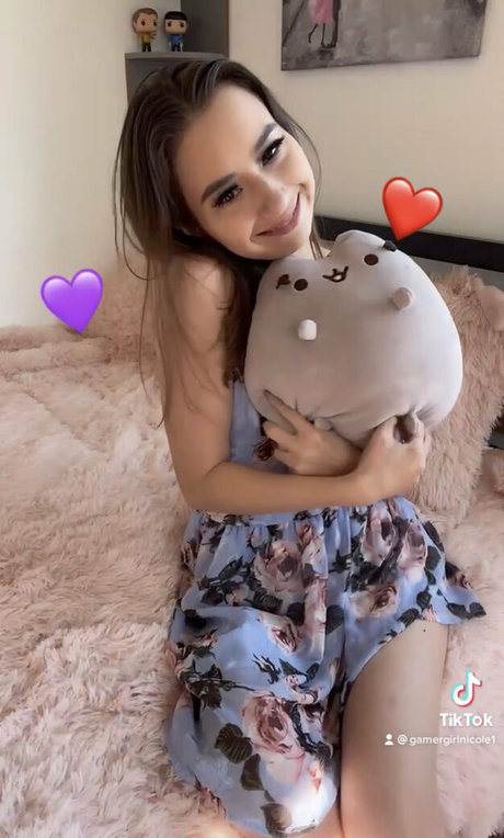 nicoleauclairfree is on onlyfans