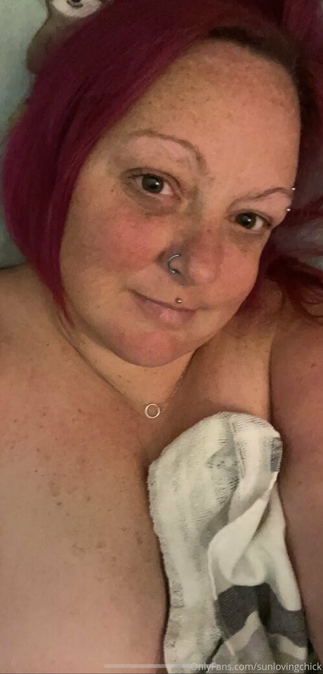 sunlovingchick onlyfans content