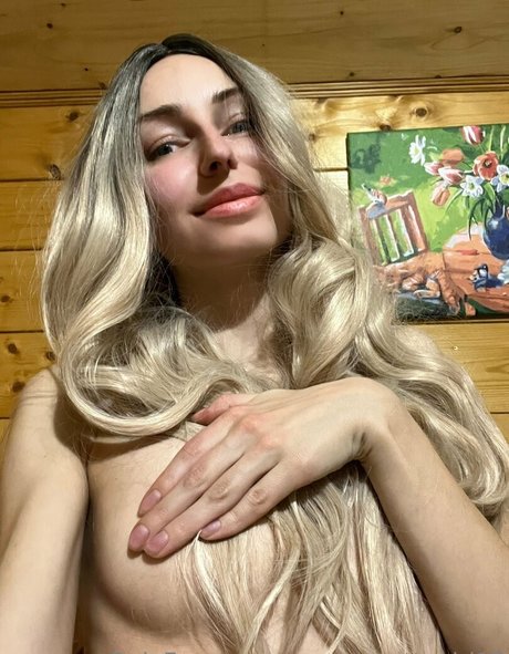 anncutie18 onlyfans nude pictures