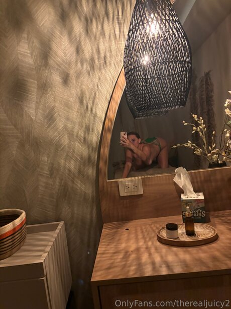 therealjuicy2 onlyfans leaks