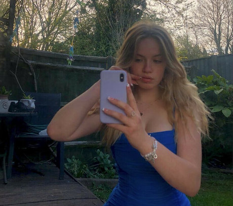 charlottebrayy onlyfans hot