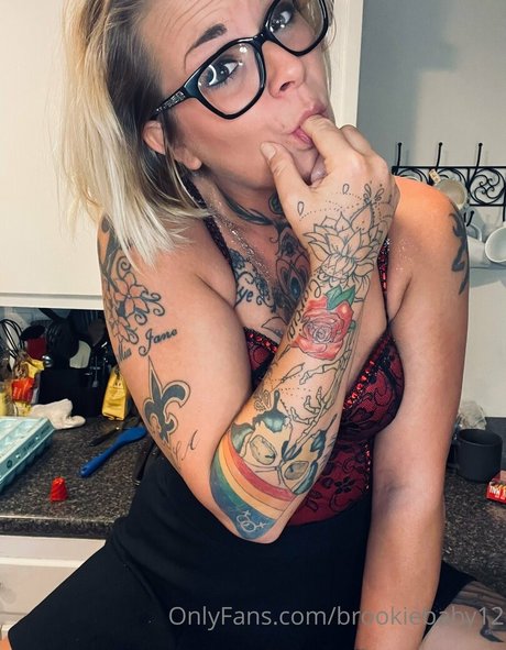 brookiebaby12 onlyfans star