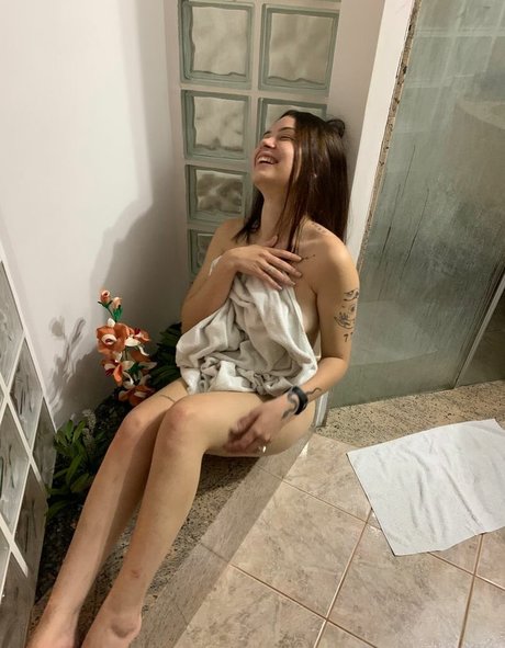 Karoliveira onlyfans free