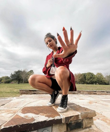 Alison Rainer naked leaked onlyfans