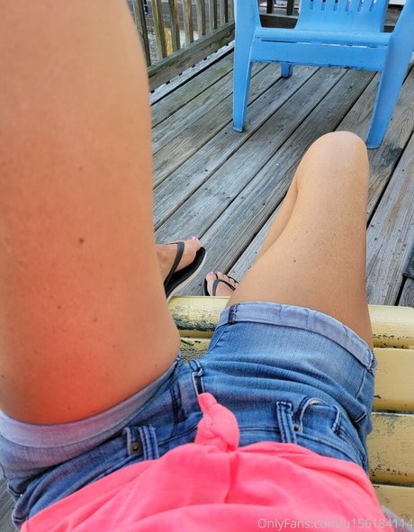 thinbitch925 onlyfans strip