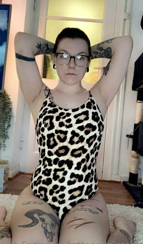 tattooedbiatchfree onlyfans pics