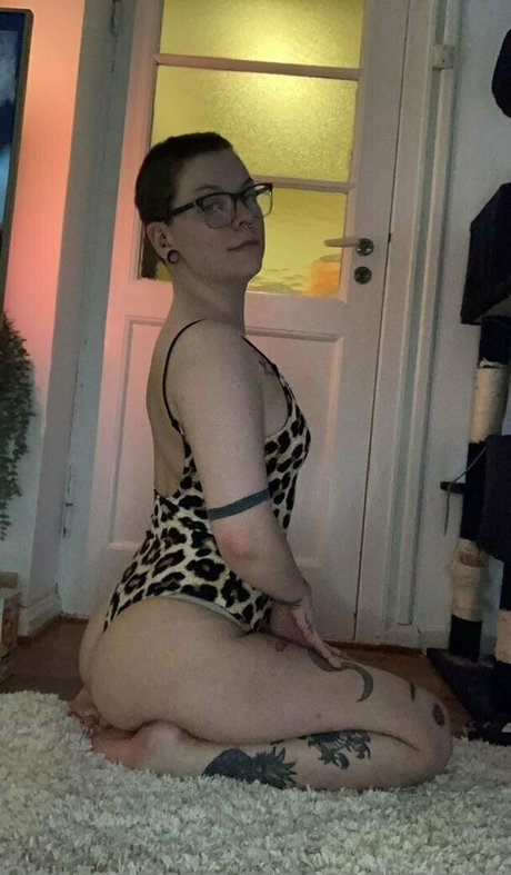 tattooedbiatchfree only fans.