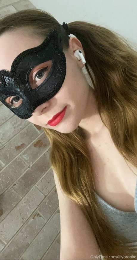 Lily Brooke onlyfans leak
