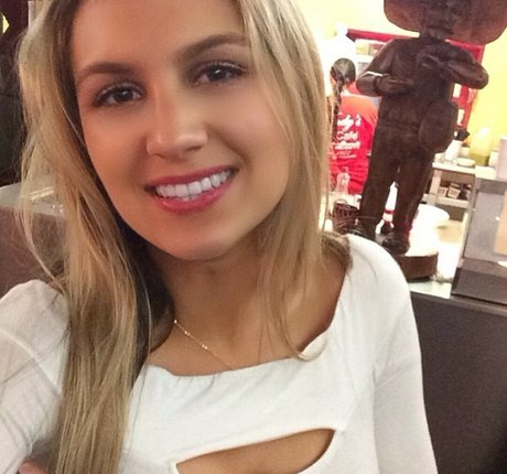 Krystal Gable naked onlyfans