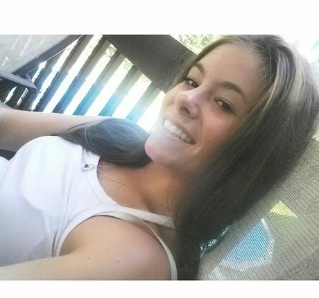 Jordan Rose Schmidt onlyfans strip tease