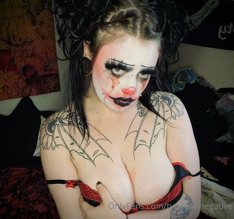 typ3hoenegative naked on onlyfans