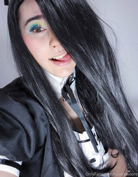 ravenmoore onlyfans leaked tits