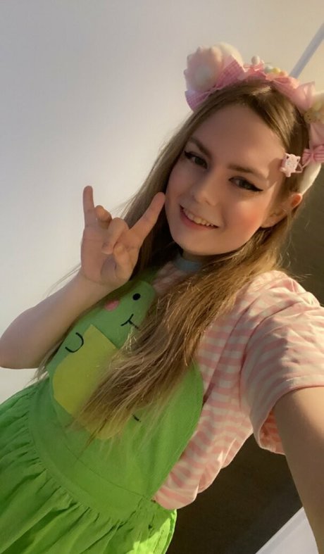 xmaddiemoonx only fans leaked porn