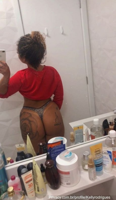 Kelly Rodrigues onlyfans leaked tits