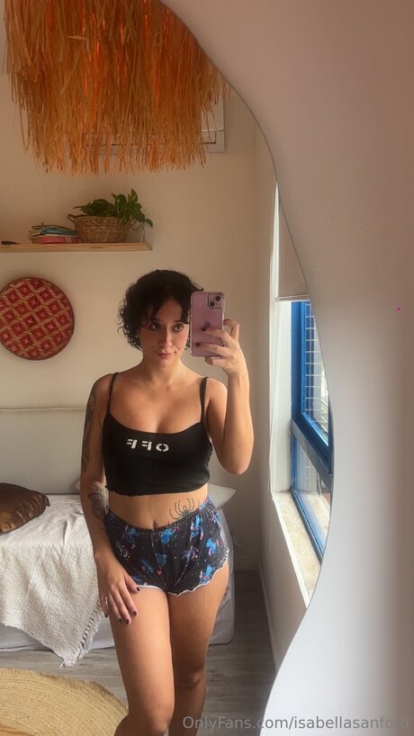 isabellasanford feet onlyfans