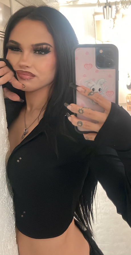 Maggie Lindemann porn only fans