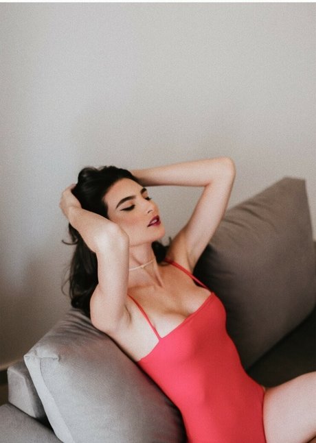 Maria Julia Vieira onlyfans leaked.