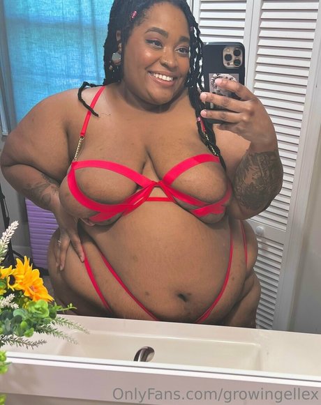 growingellex onlyfans model photos