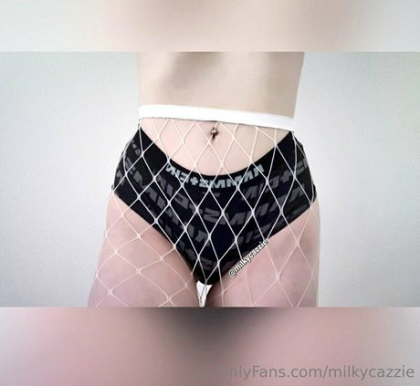 milkycazzie only fans nude leaks