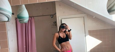 Emmie Garver onlyfans leak fuck