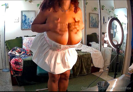 nikkydunesfree onlyfans leak nudes