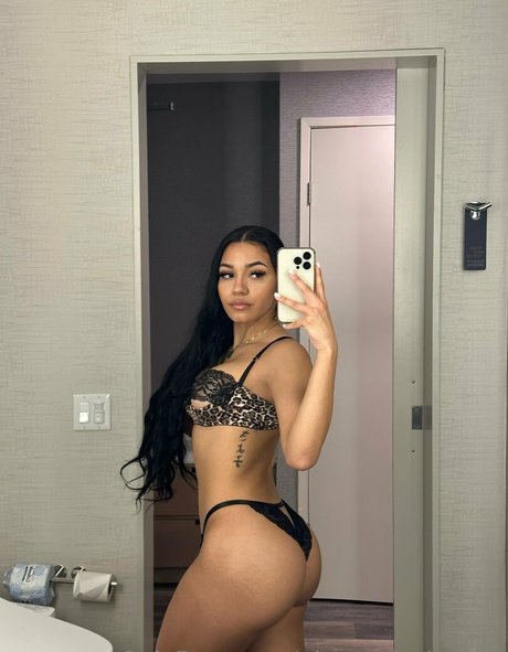 ninasxclusives69 only fans pictures