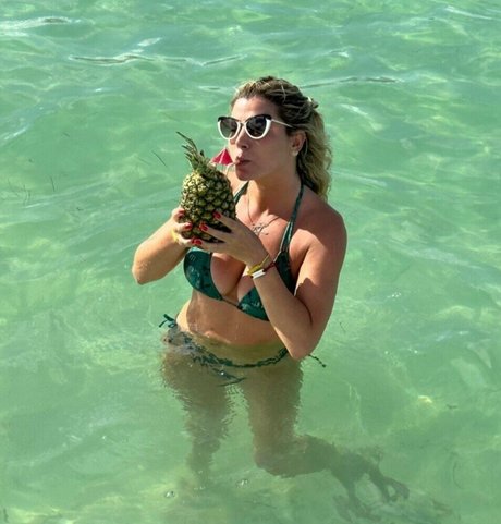 Isabela Pagliari onlyfans sextape leak