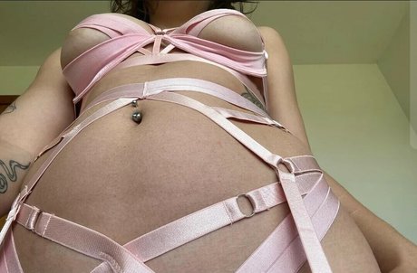 Angel Stratford onlyfans naked