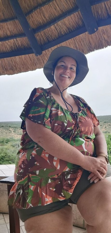 ssbbwlailani onlyfans model images