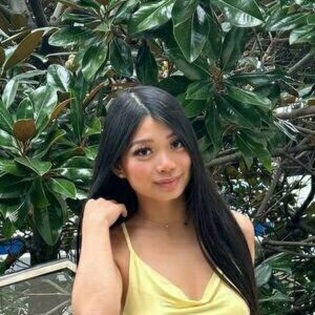 geminibabyofficial onlyfans strip tease