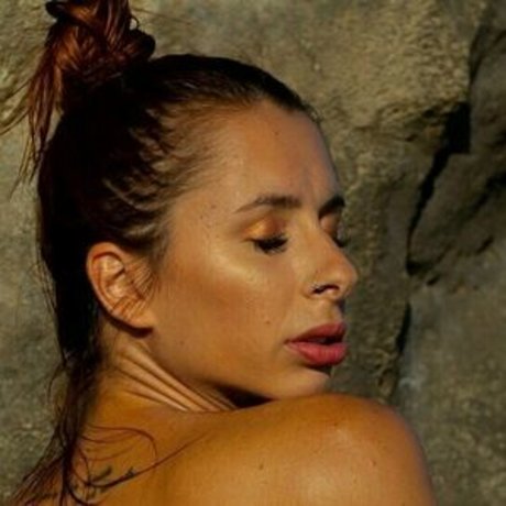 carmenthebabe onlyfans model