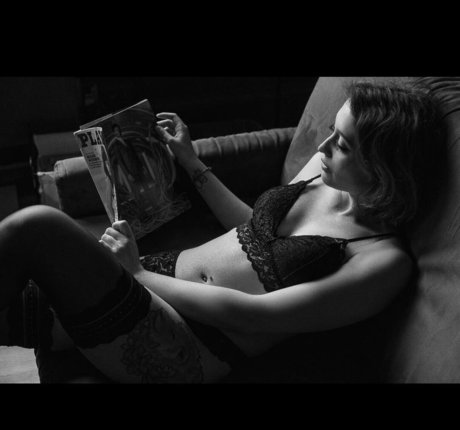 Ely Mango leak only fans