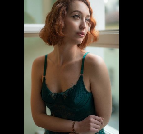 Ely Mango onlyfans topless