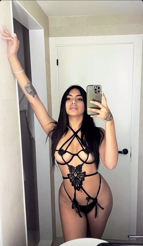 Abi Anze onlyfans fotos