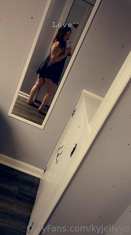 kyjellyyo topless onlyfans