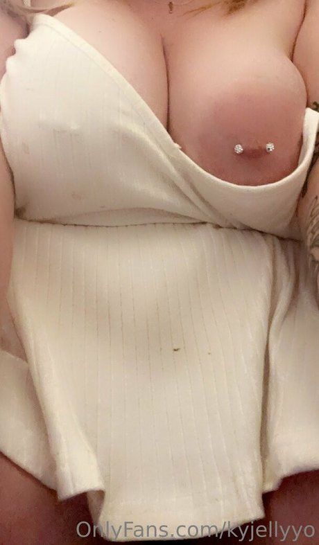 kyjellyyo onlyfans naked