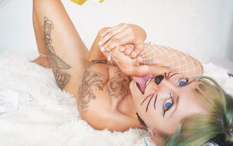 freakyfjonda onlyfans photos