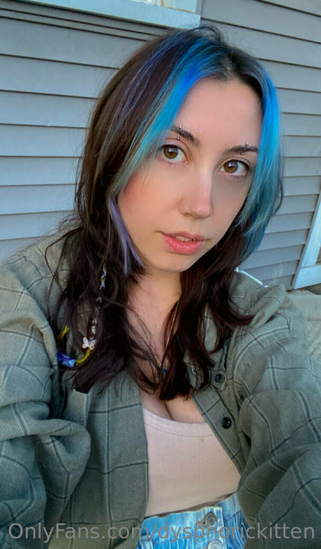 dysphorickitten onlyfans pics