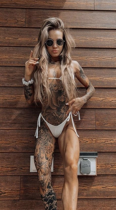 Athena Barnes only fans nude leaks