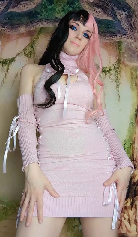 Little Finch onlyfans content