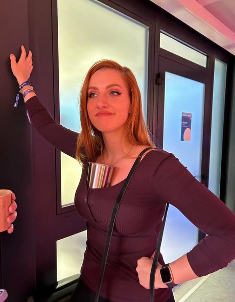 Lara Loft onlyfans sextape