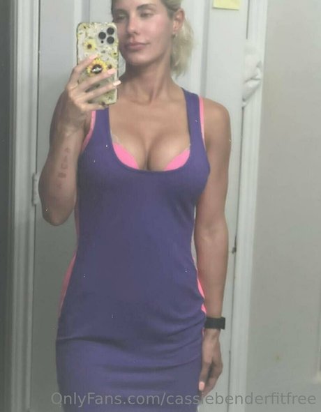 cassiebenderfitfree onlyfans leak