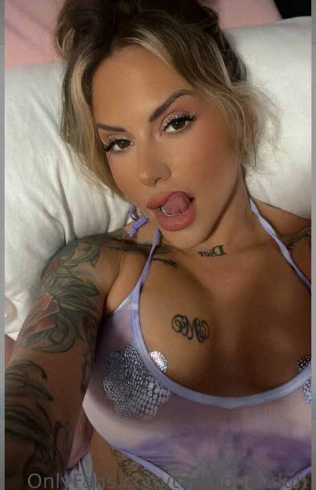 Tay Money onlyfans hot