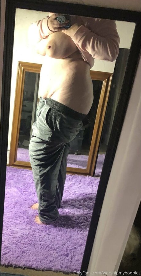 worshipmyboobies Profile pic