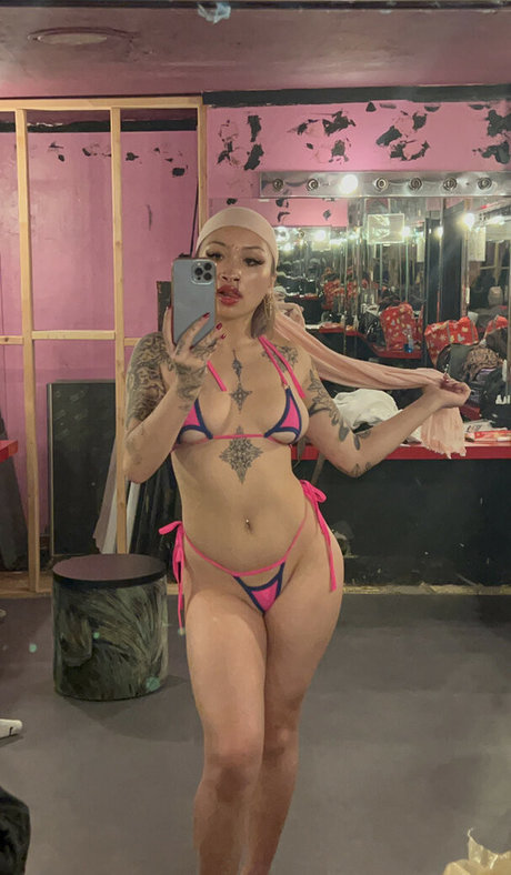 VenusMatrix onlyfans nude content