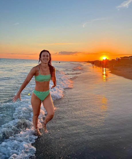 Kate Weisner nude only fans