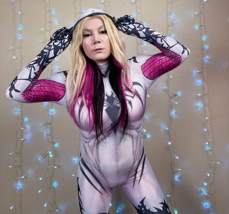 Ready To Glare is on onlyfans