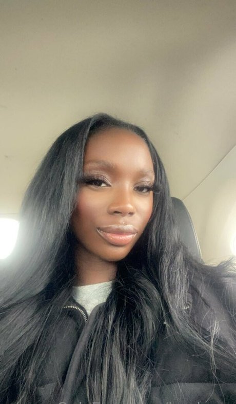 LomlZara onlyfans free