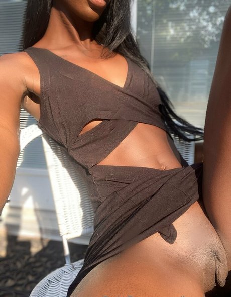 LomlZara leaked onlyfans.